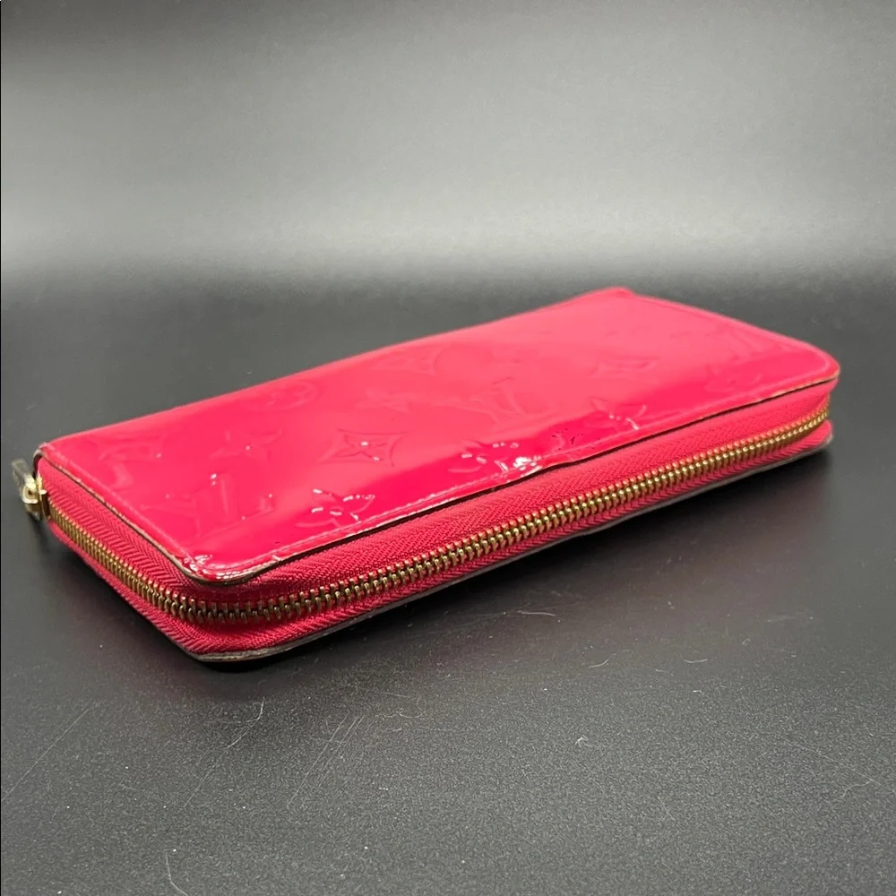 Louis Vuitton Rose Pop Pink Vernis Embossed Zippered Patent Leather Wallet COA - Picture 12 of 13